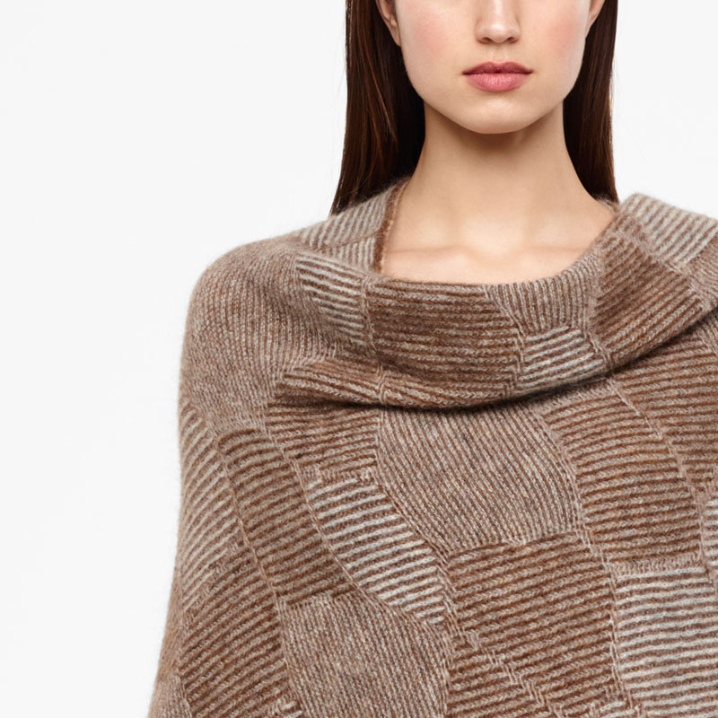 Sarah Pacini CAPE - MOTIF NID D'ABEILLES De face