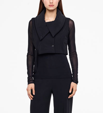 Sarah Pacini MANTEAU COURT SANS MANCHE De face