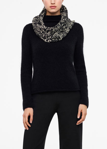 Sarah Pacini Boucle collar - front