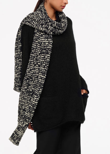 Sarah Pacini Boucle scarf - front