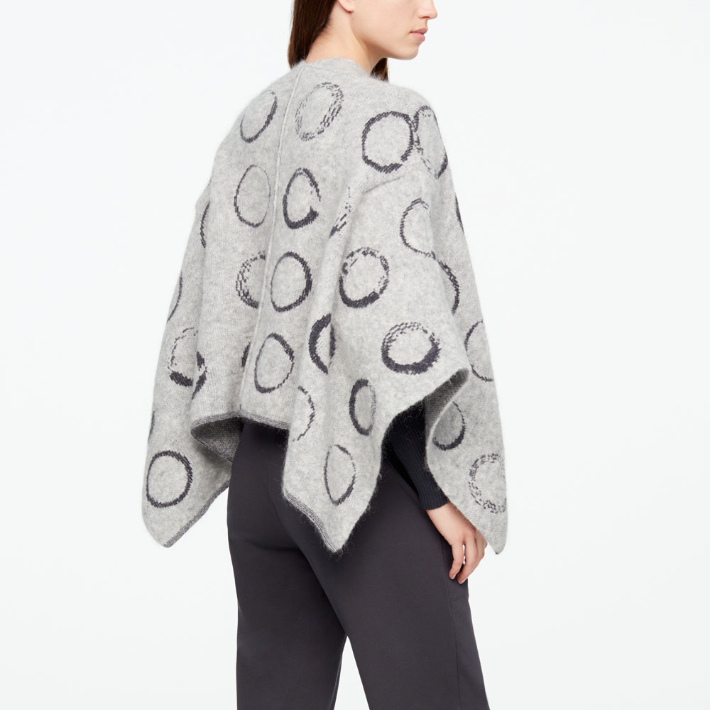 Sarah Pacini SHAWL - CIRCLE MOTIF Back view