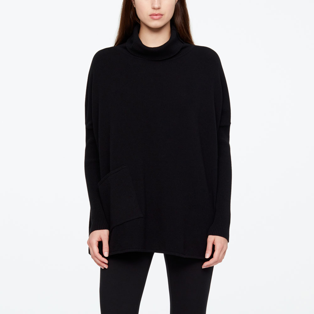 Sarah Pacini PULL URBAIN De face