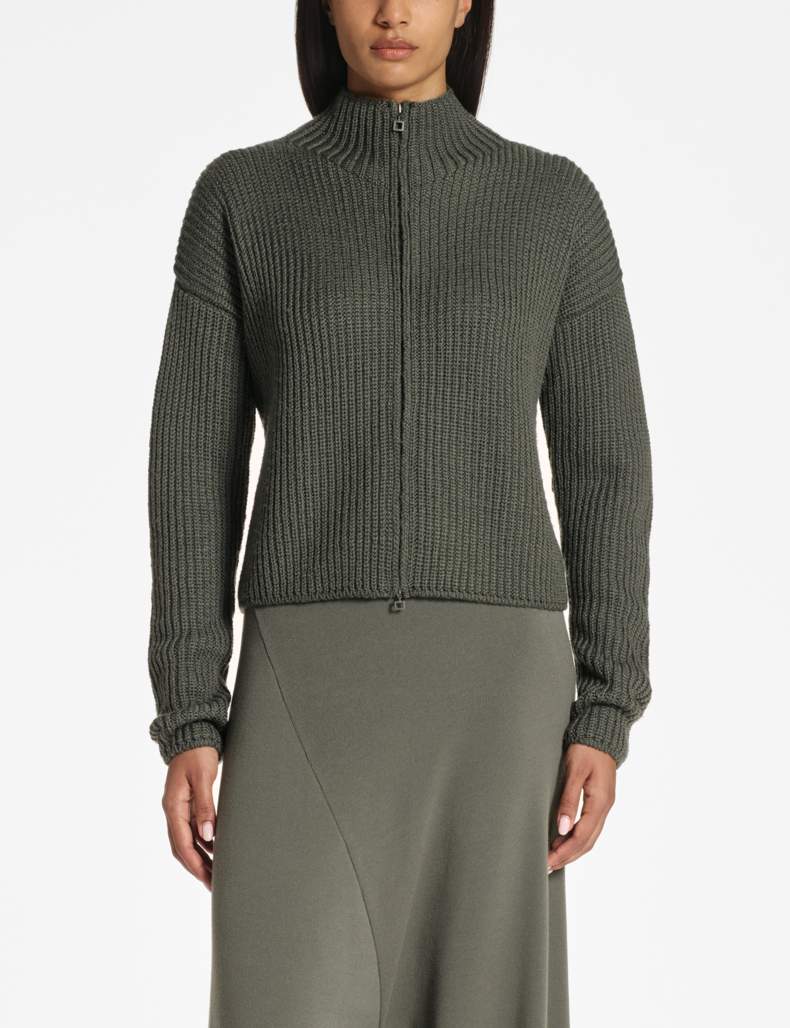 Kaki cardigan – rib expressions by Sarah Pacini