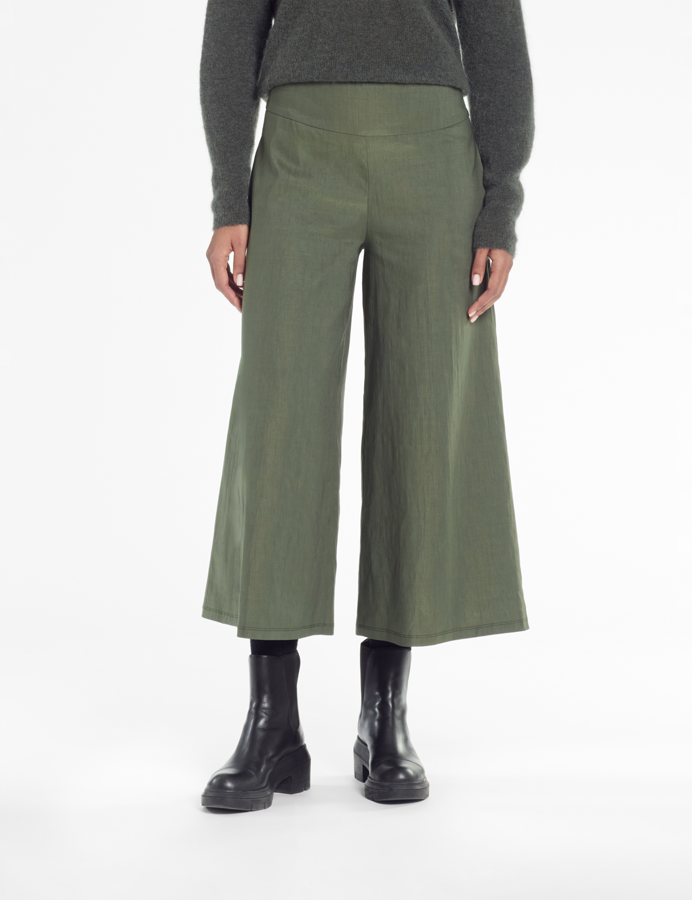 Kaki vanessa pants – stretch linen by Sarah Pacini