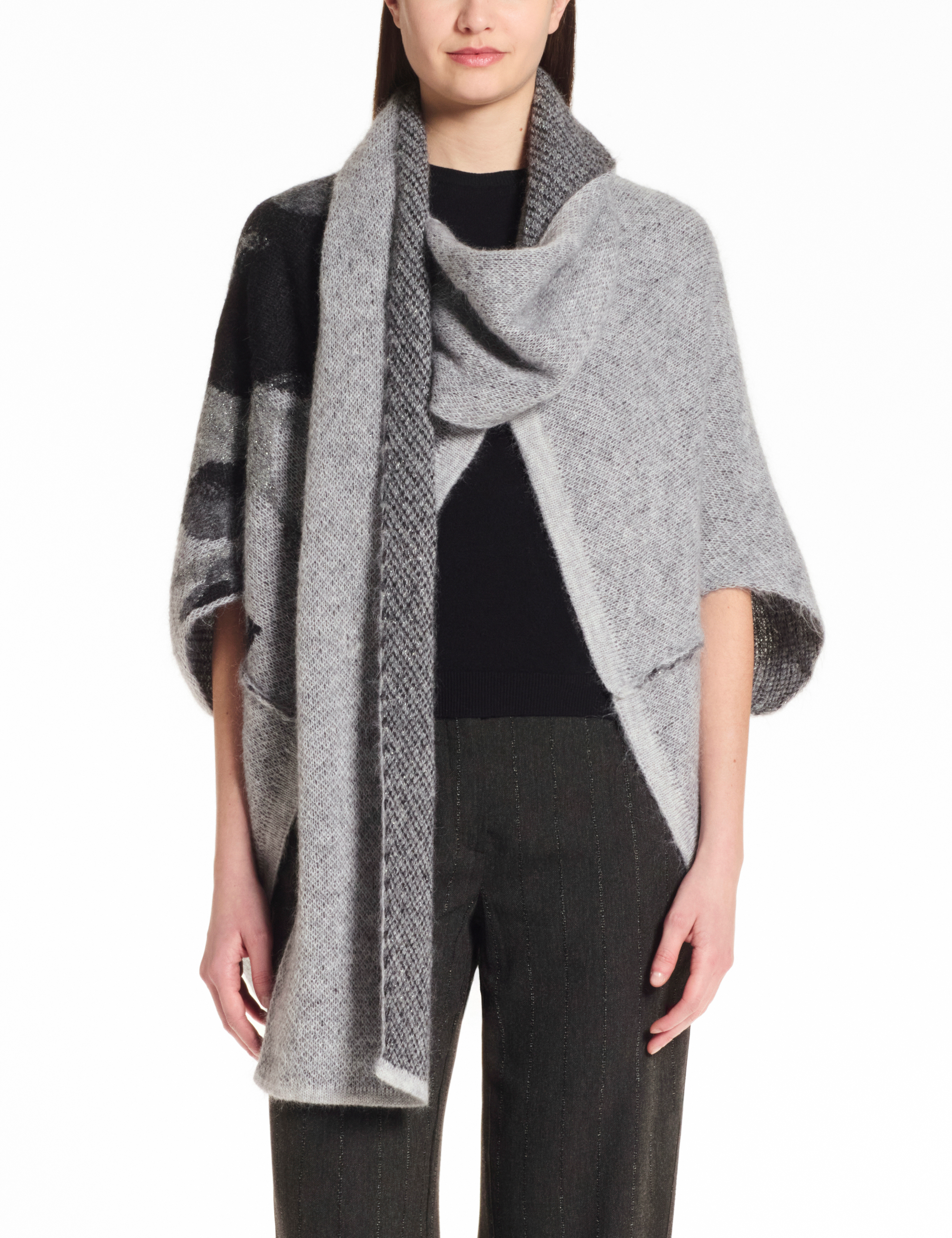 Grey mohair poncho – jacquard by Sarah Pacini