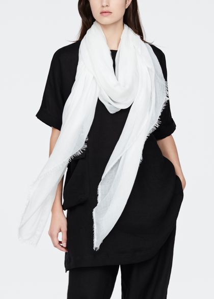 Sarah Pacini modal sjaal