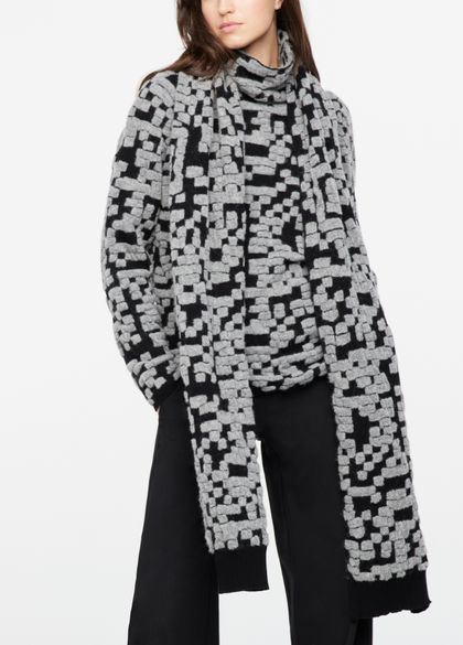 Sarah Pacini Textured scarf - qr code